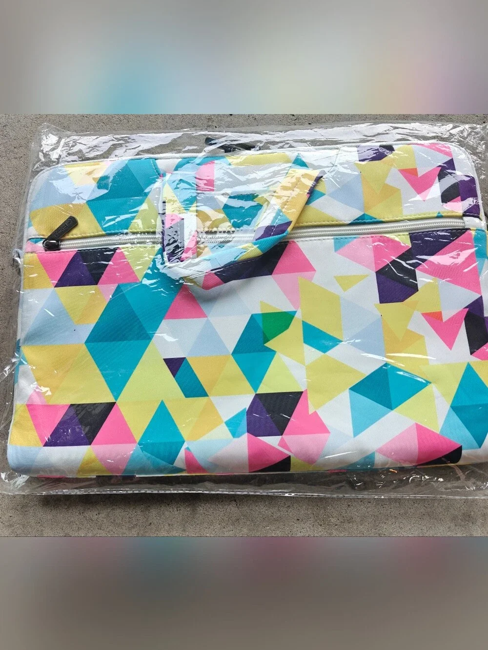 Canvaslove Waterproof Corner and Bottom Rebound Bubble Cushioned Laptop Bag